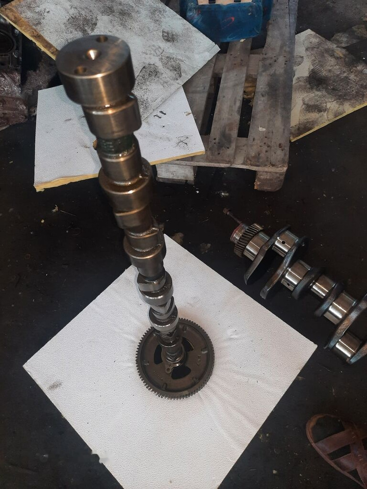 MAN Cummens d2876 / D12C/ D12A/ OM457. OM447. Volvo City - Crankshaft for Bus: picture 2 MAN Cummens d2876 / D12C/ D12A/ OM457. OM447. Volvo City - Crankshaft for Bus: picture 2