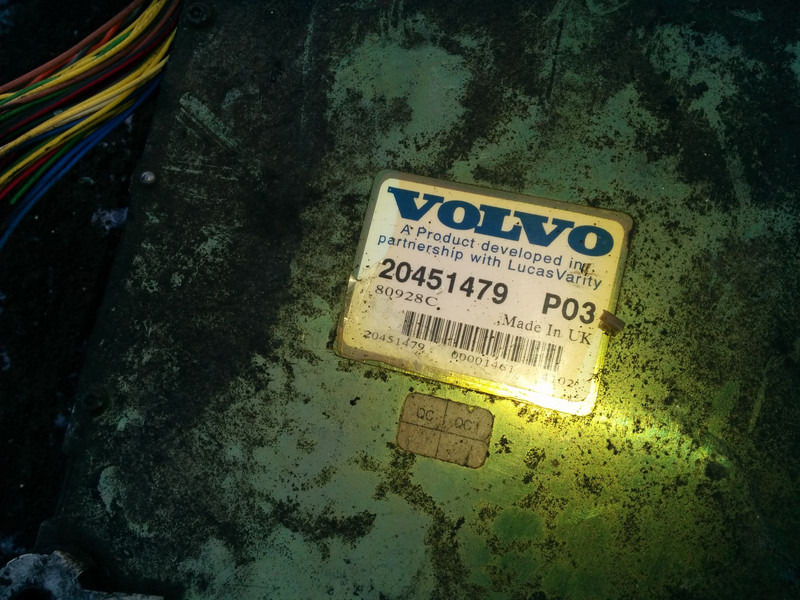 Volvo 20995091 P02. 20577136 P02 20582962 P05. - ECU: picture 2 Volvo 20995091 P02. 20577136 P02 20582962 P05. - ECU: picture 2