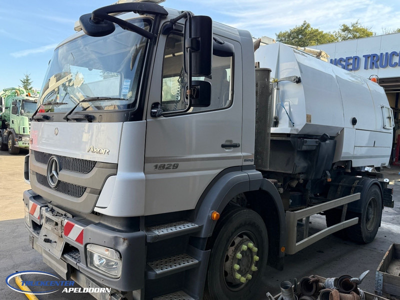 Mercedes-Benz Axor 1829 Johnston, Versnellingsbak of tussenbak probleem - Road sweeper: picture 2 Mercedes-Benz Axor 1829 Johnston, Versnellingsbak of tussenbak probleem - Road sweeper: picture 2