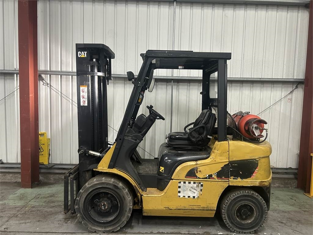 CAT GP35NT - LPG forklift: picture 1 CAT GP35NT - LPG forklift: picture 1