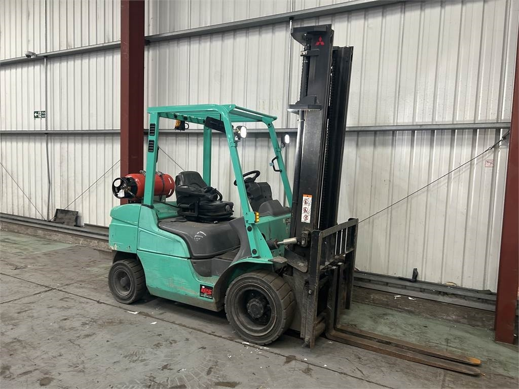 Mitsubishi FG30NT - LPG forklift: picture 4 Mitsubishi FG30NT - LPG forklift: picture 4