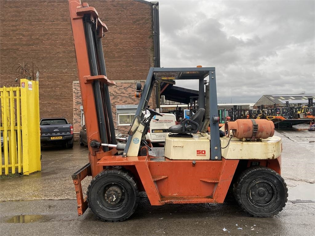 Nissan BF05H50U - Diesel forklift: picture 1 Nissan BF05H50U - Diesel forklift: picture 1