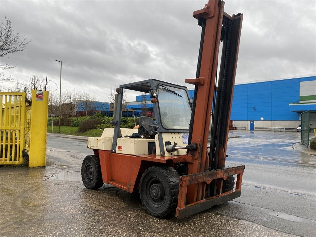 Nissan BF05H50U - Diesel forklift: picture 2 Nissan BF05H50U - Diesel forklift: picture 2