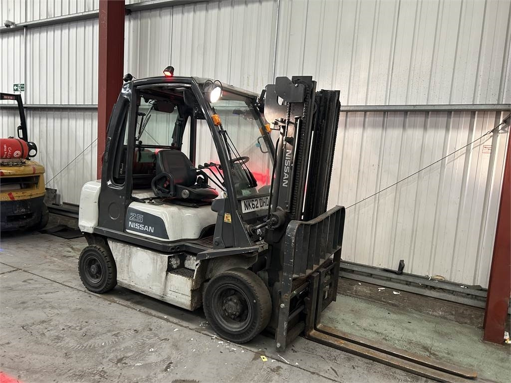 Nissan U1D2A25LQ - LPG forklift: picture 4 Nissan U1D2A25LQ - LPG forklift: picture 4