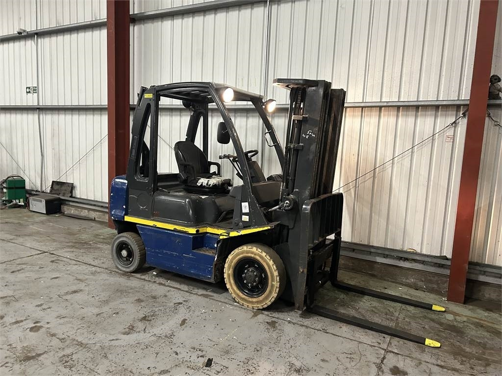 Nissan Y1D2A25Q - Diesel forklift: picture 4 Nissan Y1D2A25Q - Diesel forklift: picture 4