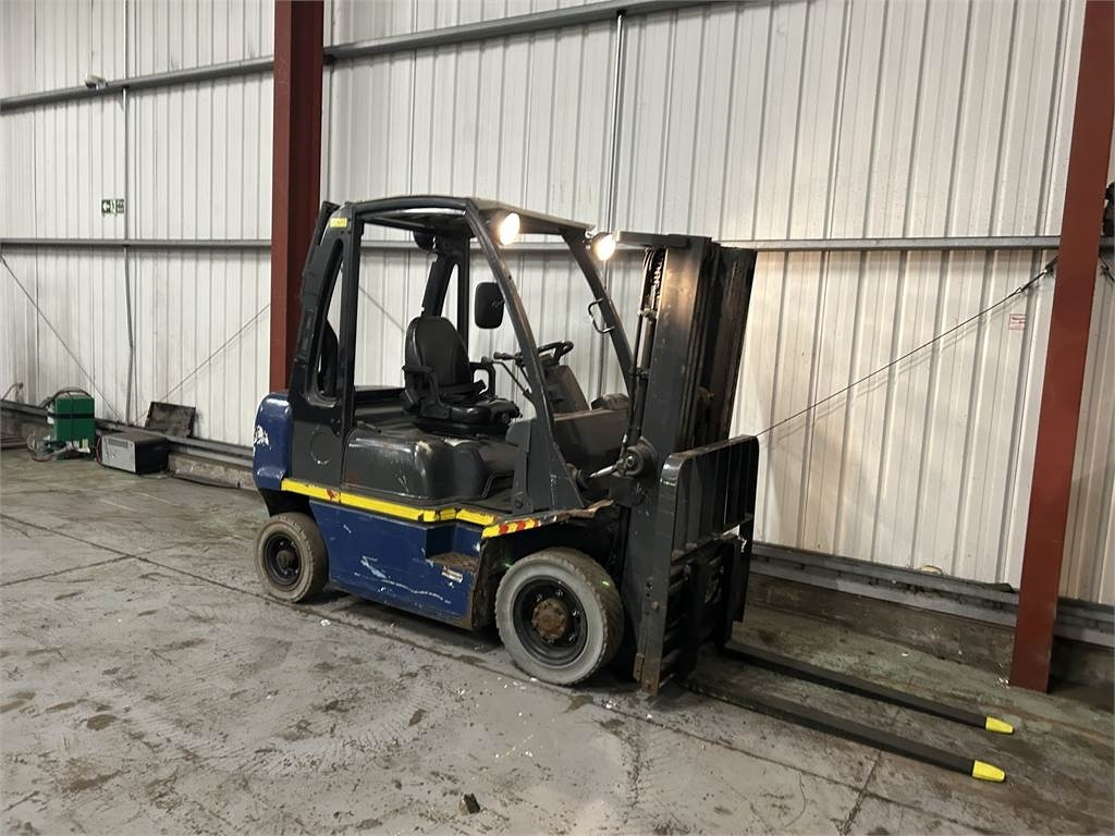 Nissan Y1D2A25Q - Diesel forklift: picture 4 Nissan Y1D2A25Q - Diesel forklift: picture 4