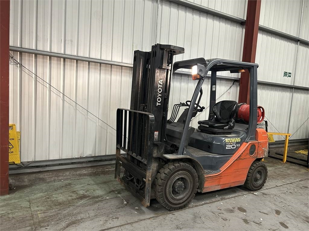 Toyota 02-8FGF20 - LPG forklift: picture 2 Toyota 02-8FGF20 - LPG forklift: picture 2
