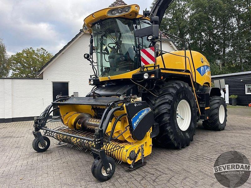New Holland FR9090 - Agricultural machinery: picture 1 New Holland FR9090 - Agricultural machinery: picture 1