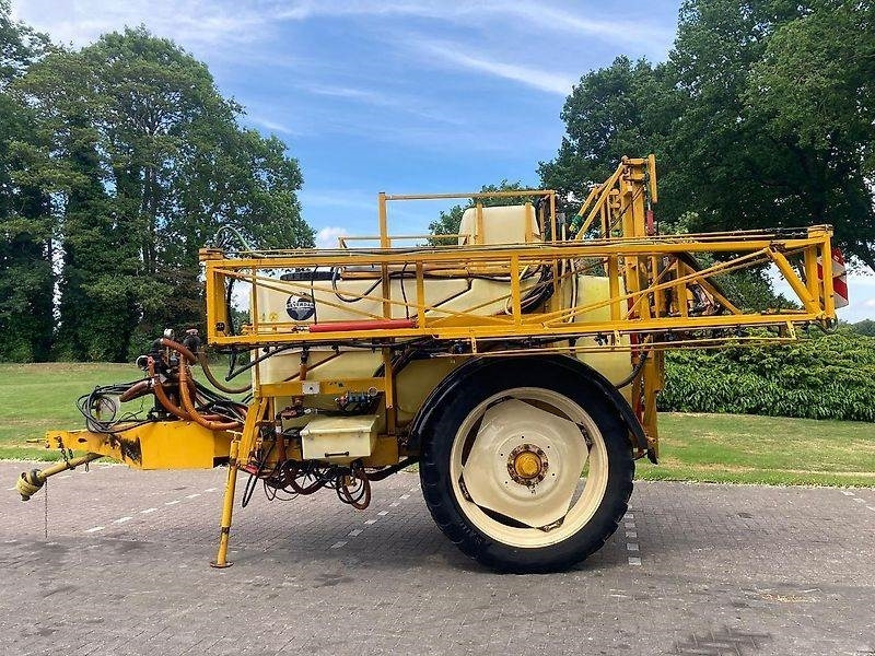 Dubex Nestor - Trailed sprayer: picture 2 Dubex Nestor - Trailed sprayer: picture 2