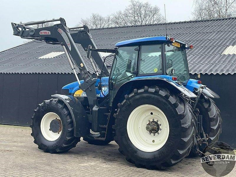 New Holland TM190 - Farm tractor: picture 4 New Holland TM190 - Farm tractor: picture 4