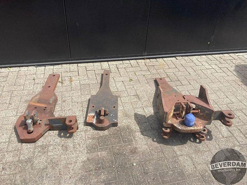 Diverse trekhaken/K80 - Spare parts for Farm tractor: picture 1 Diverse trekhaken/K80 - Spare parts for Farm tractor: picture 1