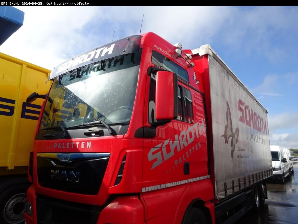 MAN TGX 26.440 6x2-2 LL lenk lift Achse Hub-Dach - Curtainsider truck: picture 1 MAN TGX 26.440 6x2-2 LL lenk lift Achse Hub-Dach - Curtainsider truck: picture 1