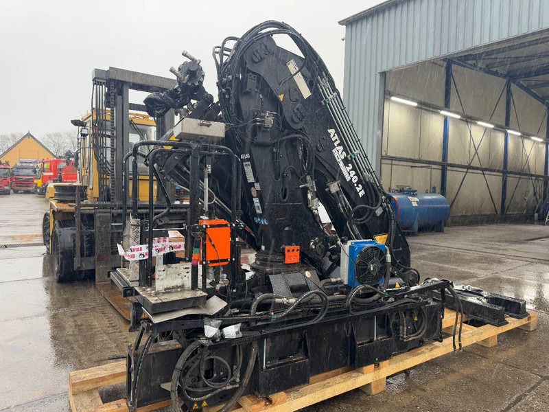 Atlas 240.2E-A3 + REMOTE CONTROL + 5E & 6E FUNCTIE 240.2E-A3 - Boom: picture 4 Atlas 240.2E-A3 + REMOTE CONTROL + 5E & 6E FUNCTIE 240.2E-A3 - Boom: picture 4