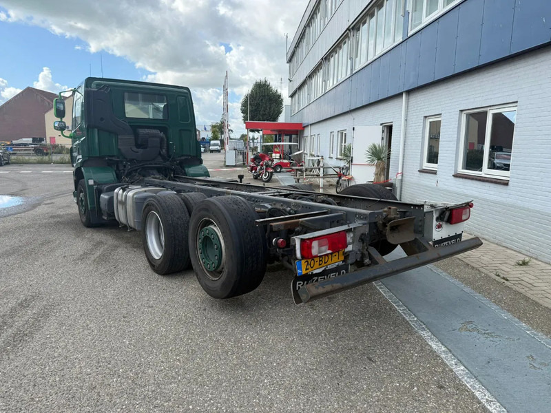 DAF CF 400 6X2 EURO 6 - ONLY 689.209 KM + STEERING AXLE - Cab chassis truck: picture 5 DAF CF 400 6X2 EURO 6 - ONLY 689.209 KM + STEERING AXLE - Cab chassis truck: picture 5
