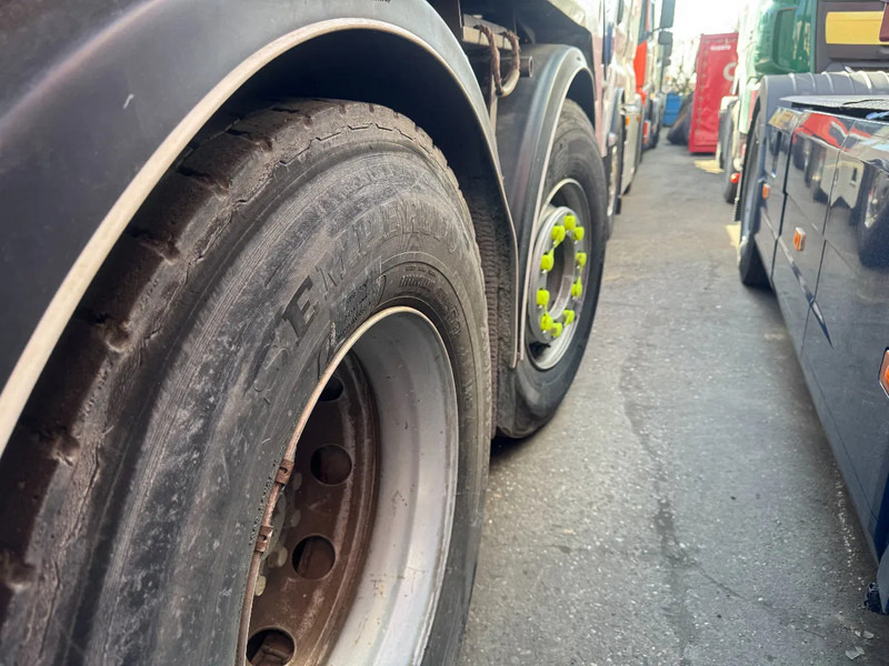 Skip loader truck DAF CF 400 6X2 - EURO 6 + VDL P-18 + REMOTE + LIFT AXLE: picture 12 Skip loader truck DAF CF 400 6X2 - EURO 6 + VDL P-18 + REMOTE + LIFT AXLE: picture 12