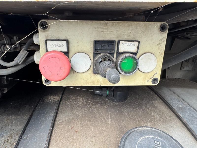 Skip loader truck DAF CF 400 6X2 - EURO 6 + VDL P-18 + REMOTE + LIFT AXLE: picture 16 Skip loader truck DAF CF 400 6X2 - EURO 6 + VDL P-18 + REMOTE + LIFT AXLE: picture 16