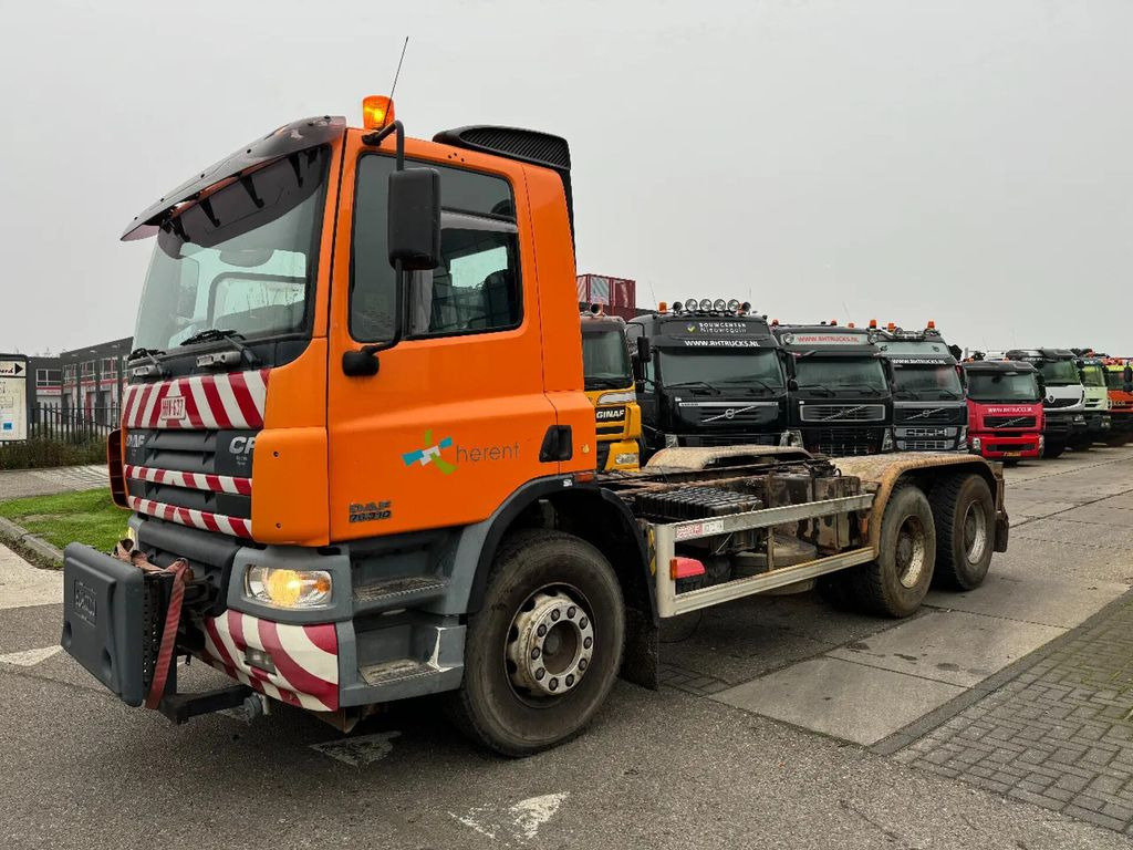 DAF CF 75.310 6X4 EURO 3 FULL STEEL MANUAL GEARBOX - Cab chassis truck: picture 1 DAF CF 75.310 6X4 EURO 3 FULL STEEL MANUAL GEARBOX - Cab chassis truck: picture 1