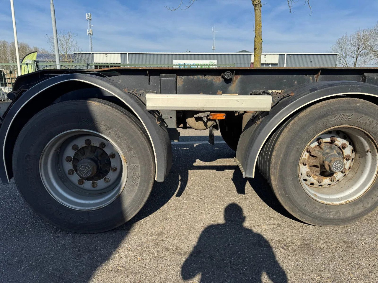 Floor FLA-10-20 - 3 AXLE BPW - Roll-off/ Skip trailer: picture 5 Floor FLA-10-20 - 3 AXLE BPW - Roll-off/ Skip trailer: picture 5