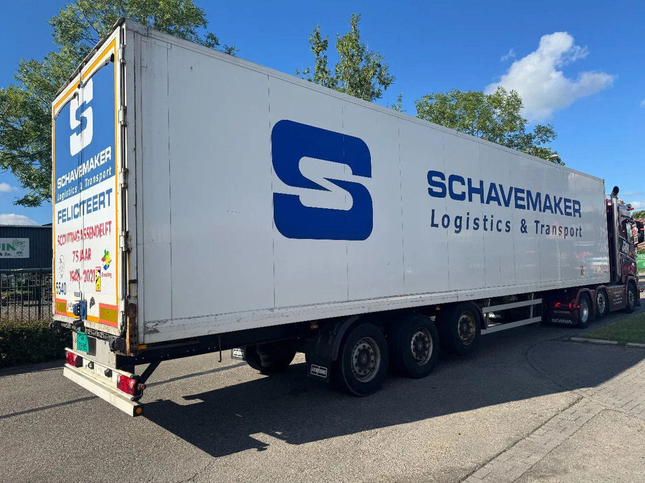 Hertoghs O3 3X SAF AXLE DISK BRAKES TÜV TILL 01- - Closed box semi-trailer: picture 4 Hertoghs O3 3X SAF AXLE DISK BRAKES TÜV TILL 01- - Closed box semi-trailer: picture 4