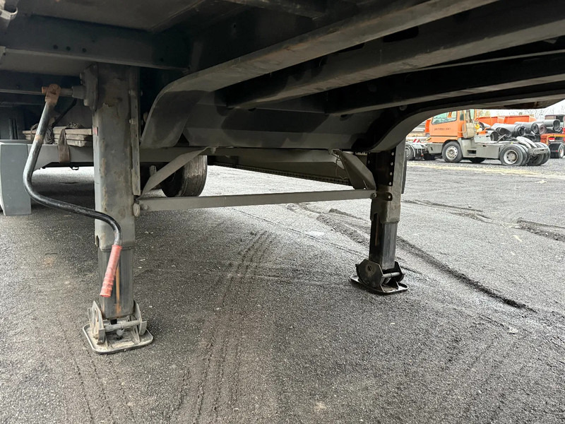 Leasing of Krone SD - 3 AXLE + SLIDING ROOF Krone SD - 3 AXLE + SLIDING ROOF: picture 10 Leasing of Krone SD - 3 AXLE + SLIDING ROOF Krone SD - 3 AXLE + SLIDING ROOF: picture 10