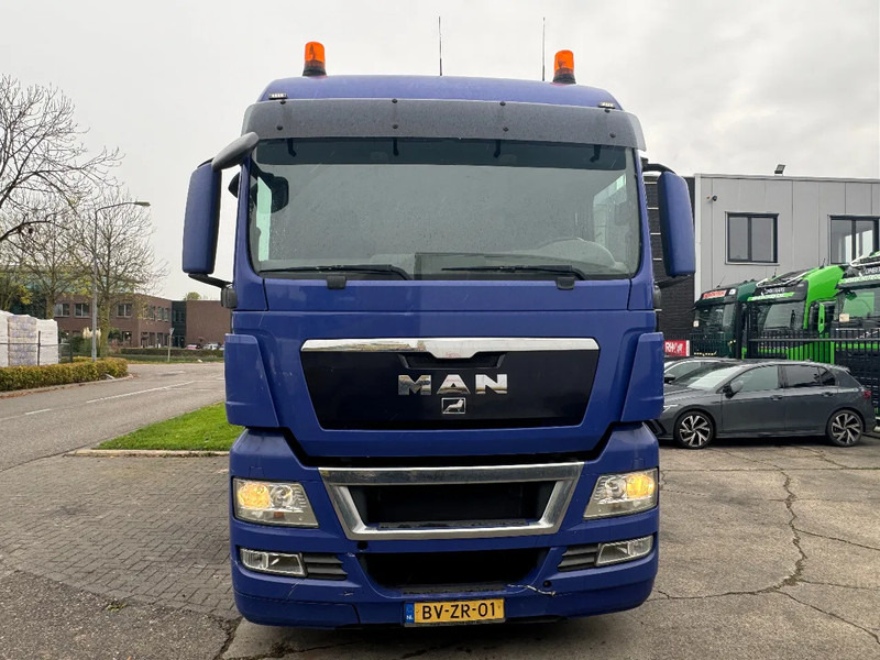 MAN TGX 26.400 6X2 - EURO 4 + LIFT + STEERING AXLE - Curtainsider truck: picture 2 MAN TGX 26.400 6X2 - EURO 4 + LIFT + STEERING AXLE - Curtainsider truck: picture 2