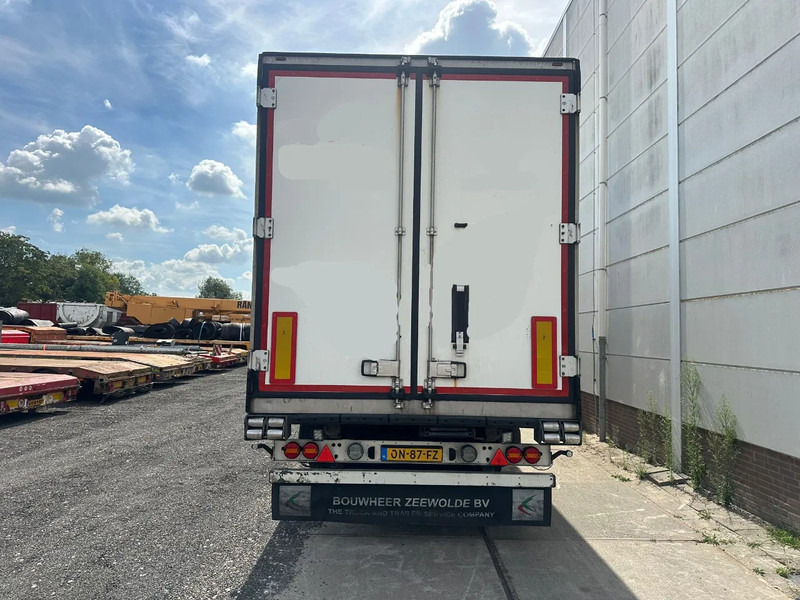 Schmitz Cargobull SCB*S3B THERMO KING SLX300E 3 AXLE - Refrigerator semi-trailer: picture 4 Schmitz Cargobull SCB*S3B THERMO KING SLX300E 3 AXLE - Refrigerator semi-trailer: picture 4