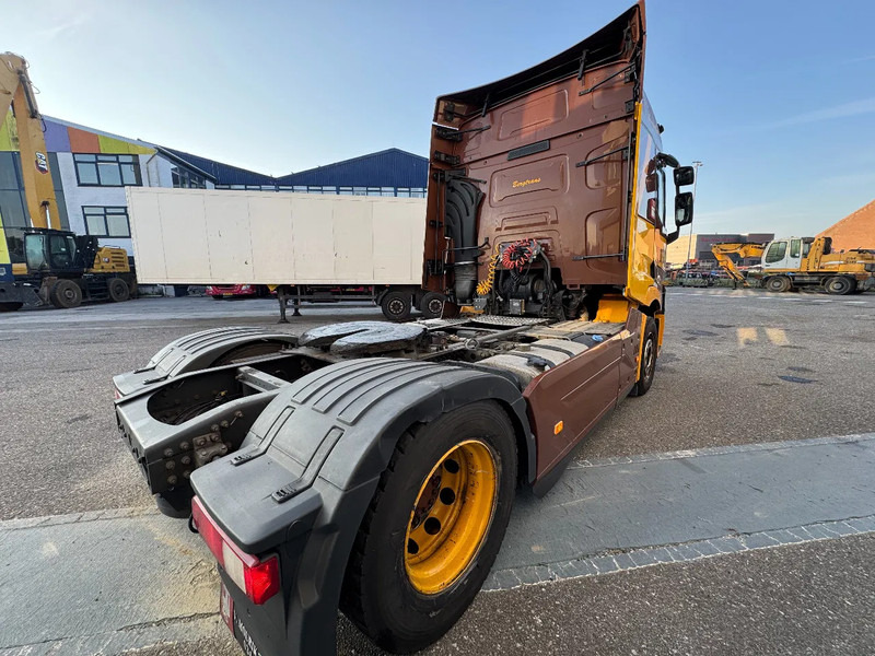 Renault T460 4X2 EURO 6 SKIRTS - Tractor unit: picture 5 Renault T460 4X2 EURO 6 SKIRTS - Tractor unit: picture 5