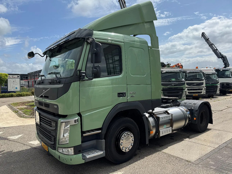 Volvo FM 420 4X2 - DIESEL & LNG GAS - Tractor unit: picture 1 Volvo FM 420 4X2 - DIESEL & LNG GAS - Tractor unit: picture 1