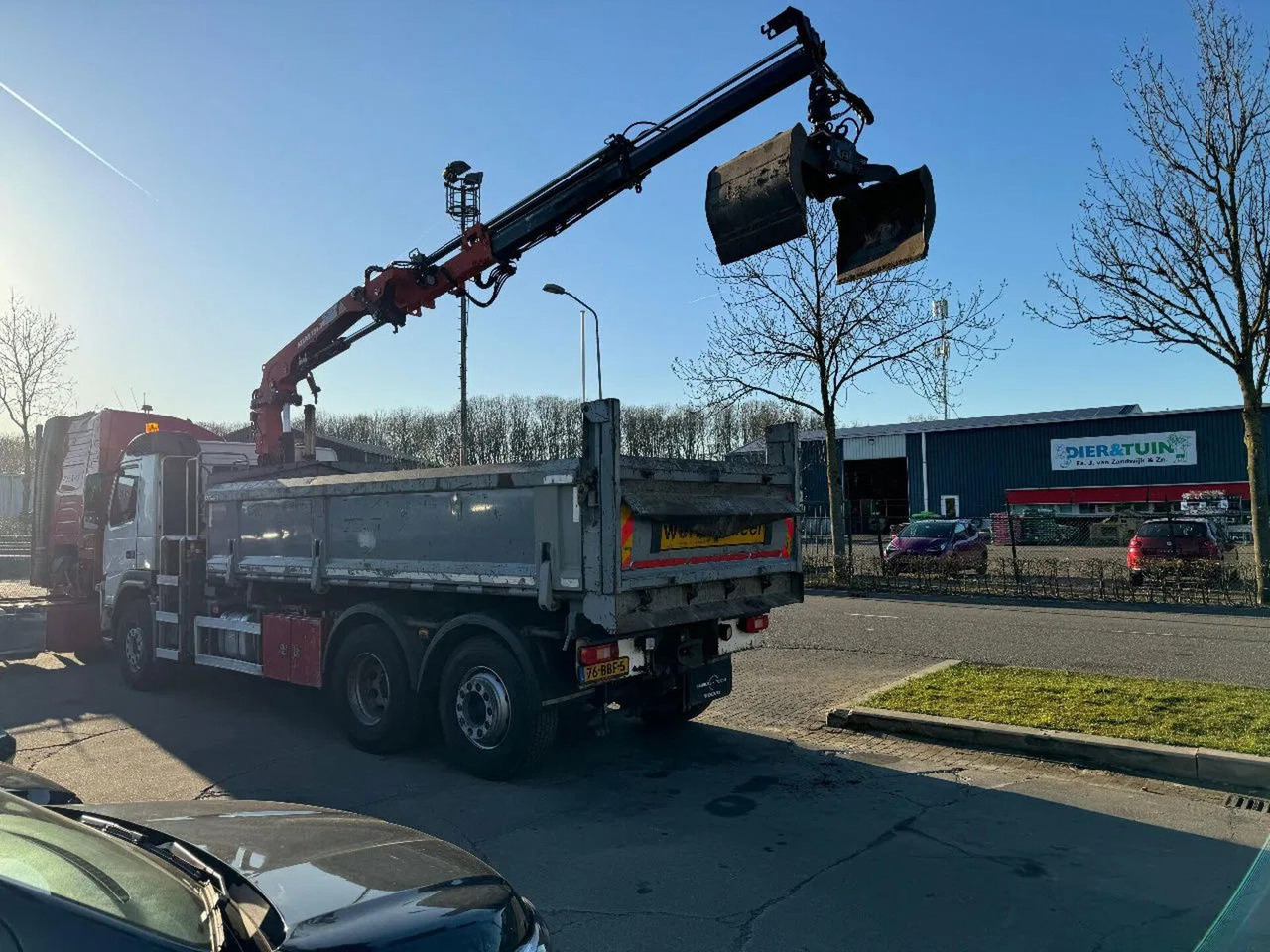 Volvo FM 330 6X2 - EURO 5 + ATLAS 126.3E A2 + REMOTE + - Crane truck: picture 4 Volvo FM 330 6X2 - EURO 5 + ATLAS 126.3E A2 + REMOTE + - Crane truck: picture 4