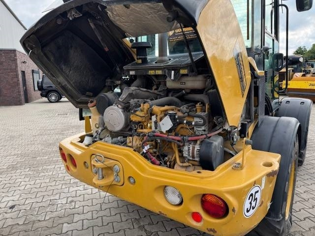 Wheel loader CAT 908: picture 11 Wheel loader CAT 908: picture 11