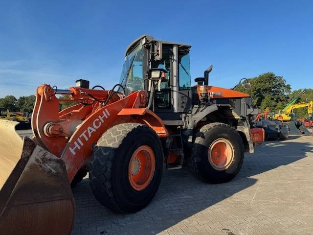 Hitachi ZW 180 - Wheel loader: picture 1 Hitachi ZW 180 - Wheel loader: picture 1