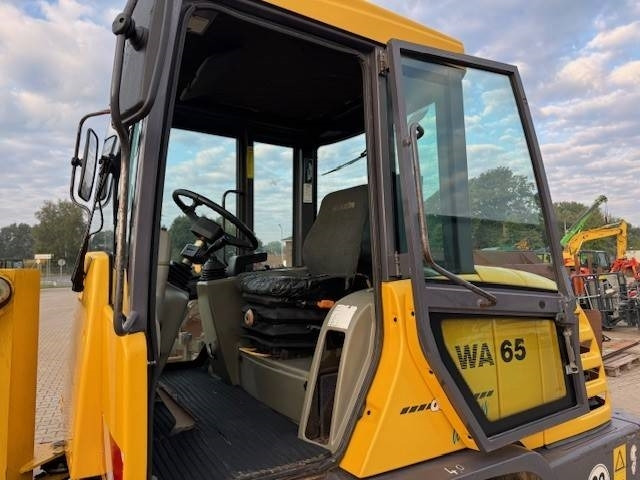 Wheel loader Komatsu WA 65-3: picture 11