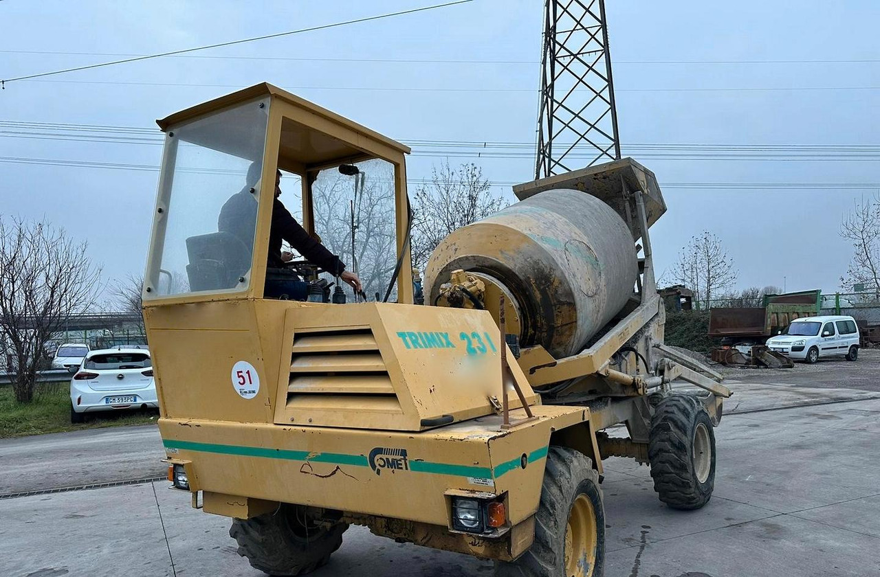 Autocaricante Comet - Concrete mixer truck: picture 1 Autocaricante Comet - Concrete mixer truck: picture 1