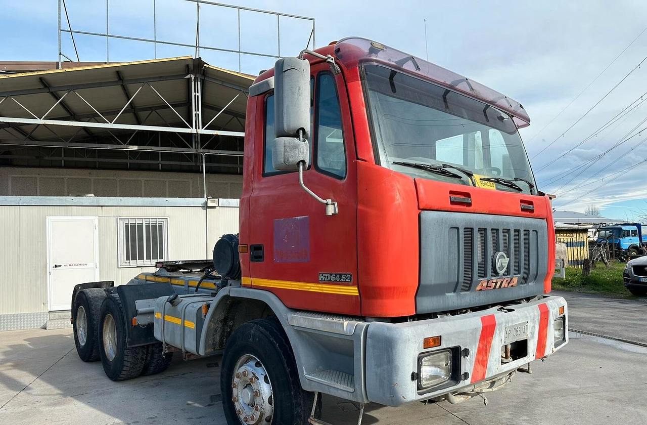 Trattore Astra 6x4 - Tractor unit: picture 1 Trattore Astra 6x4 - Tractor unit: picture 1