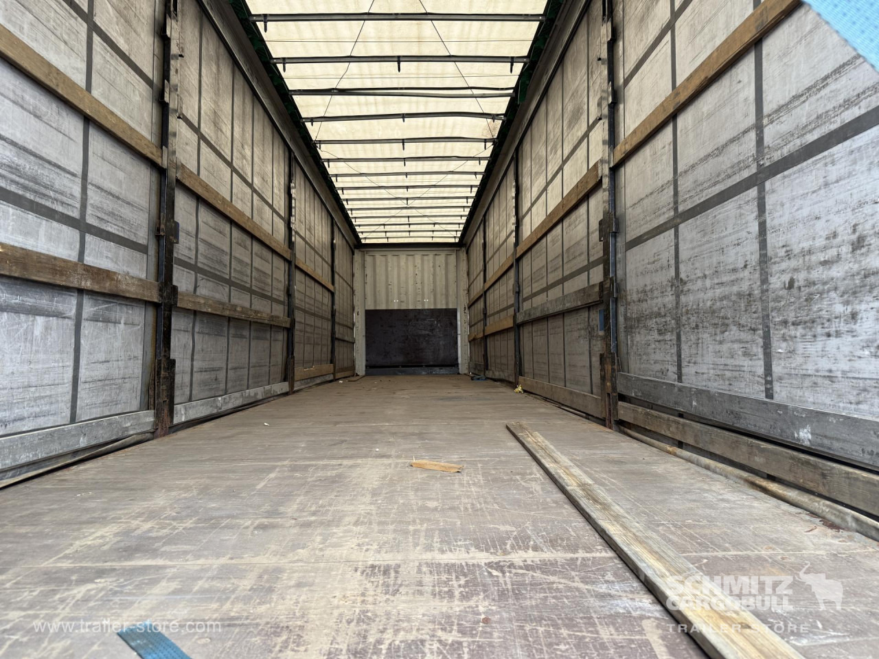 Curtainsider semi-trailer KRONE Curtainsider Mega: picture 14