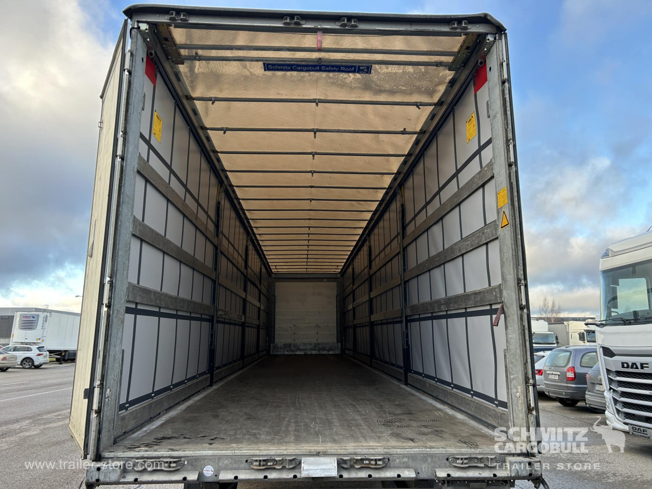 SCHMITZ Curtainsider Standard - Curtainsider semi-trailer: picture 2 SCHMITZ Curtainsider Standard - Curtainsider semi-trailer: picture 2