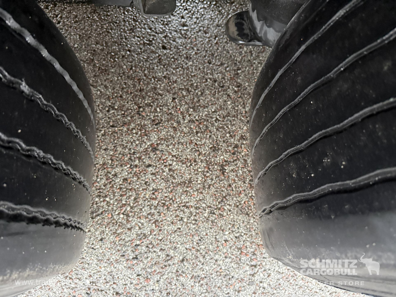 SCHMITZ Curtainsider Standard - Curtainsider semi-trailer: picture 3 SCHMITZ Curtainsider Standard - Curtainsider semi-trailer: picture 3