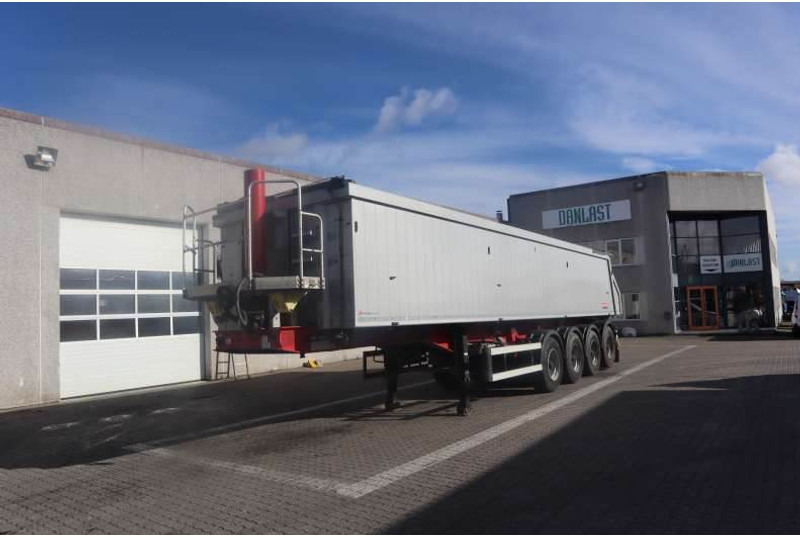 Langendorf 4-axle Tipper/Kipper/Tiptrailer 35 m³ - Tipper semi-trailer: picture 1 Langendorf 4-axle Tipper/Kipper/Tiptrailer 35 m³ - Tipper semi-trailer: picture 1