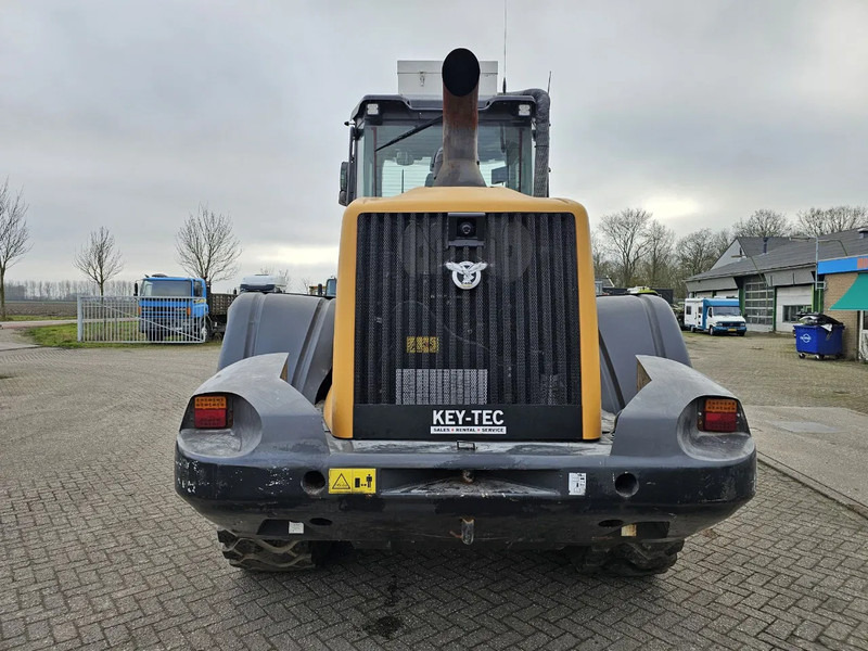 Wheel loader Case 821G: picture 6