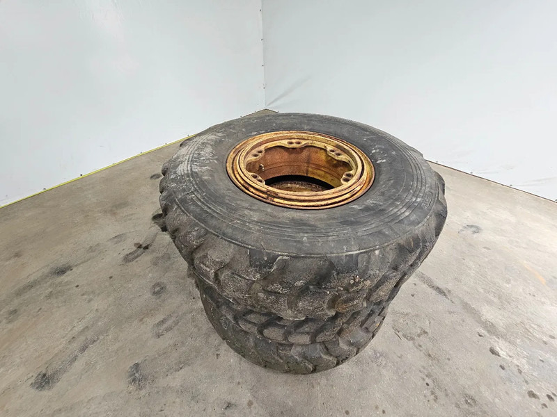Tire for Truck Michelin 18.00-33: picture 7