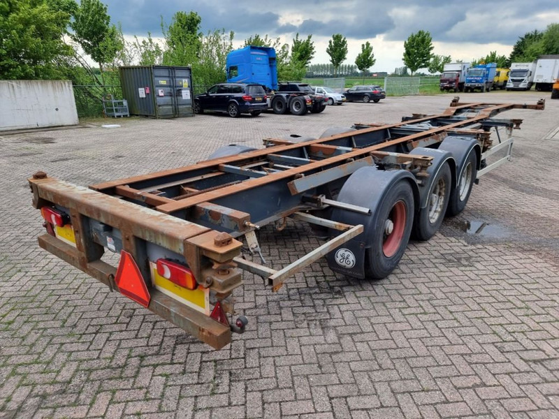 Netam-Fruehauf SMB - Drumbrakes - Container transporter/ Swap body semi-trailer: picture 5 Netam-Fruehauf SMB - Drumbrakes - Container transporter/ Swap body semi-trailer: picture 5