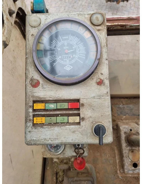 Excavator O & K MH6HD: picture 14