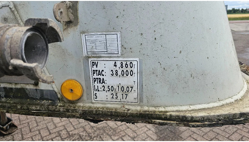 Tank semi-trailer SPITZER Eurovrac Silo 43m3: picture 6