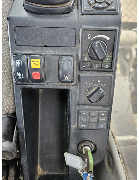 Wheel excavator Volvo EW160E: picture 15