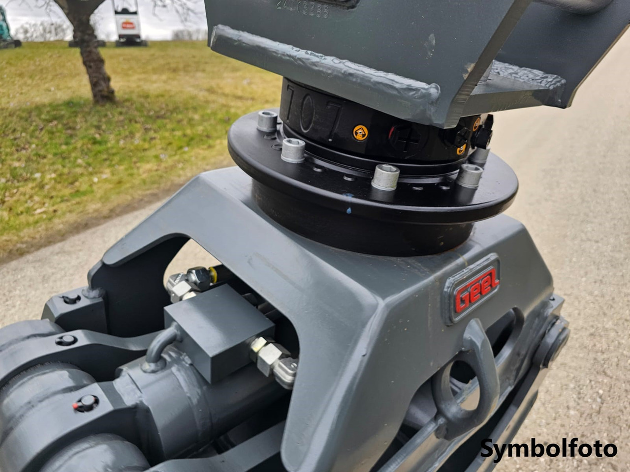 Geel UG 15 - Grapple for Crawler excavator: picture 5 Geel UG 15 - Grapple for Crawler excavator: picture 5
