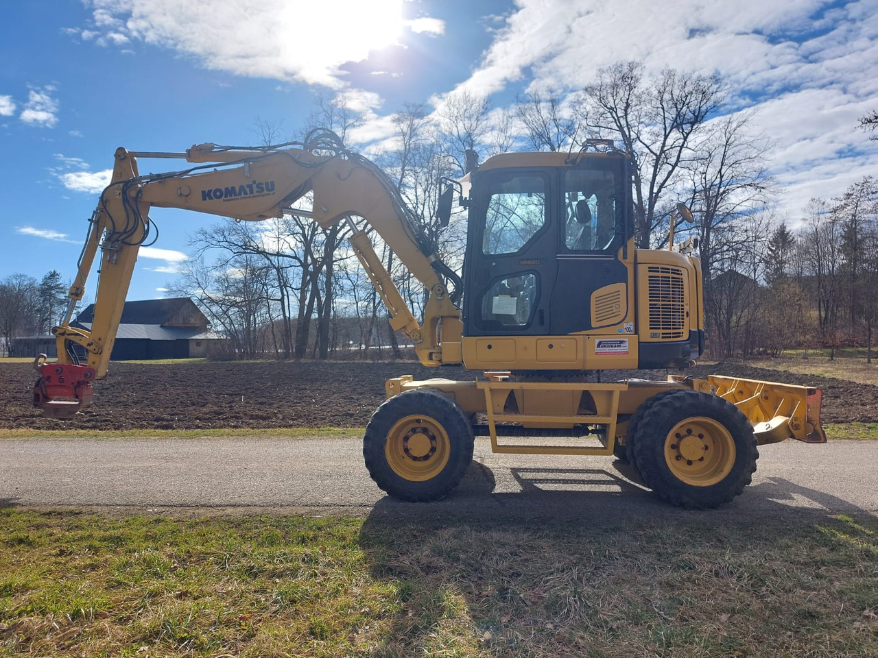 KOMATSU PW 118 MR-8 - Wheel excavator: picture 2 KOMATSU PW 118 MR-8 - Wheel excavator: picture 2