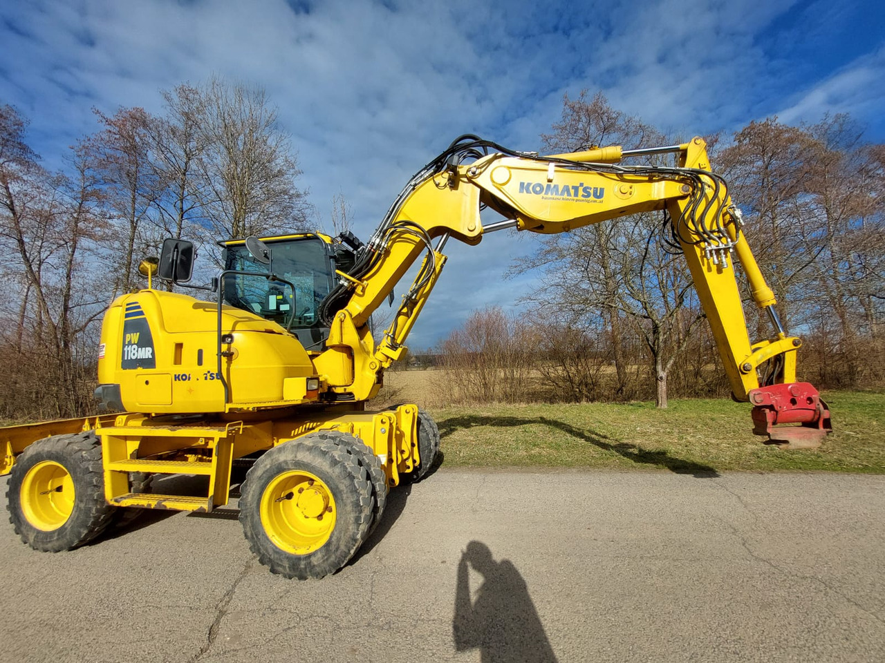 KOMATSU PW 118 MR-8 - Wheel excavator: picture 1 KOMATSU PW 118 MR-8 - Wheel excavator: picture 1