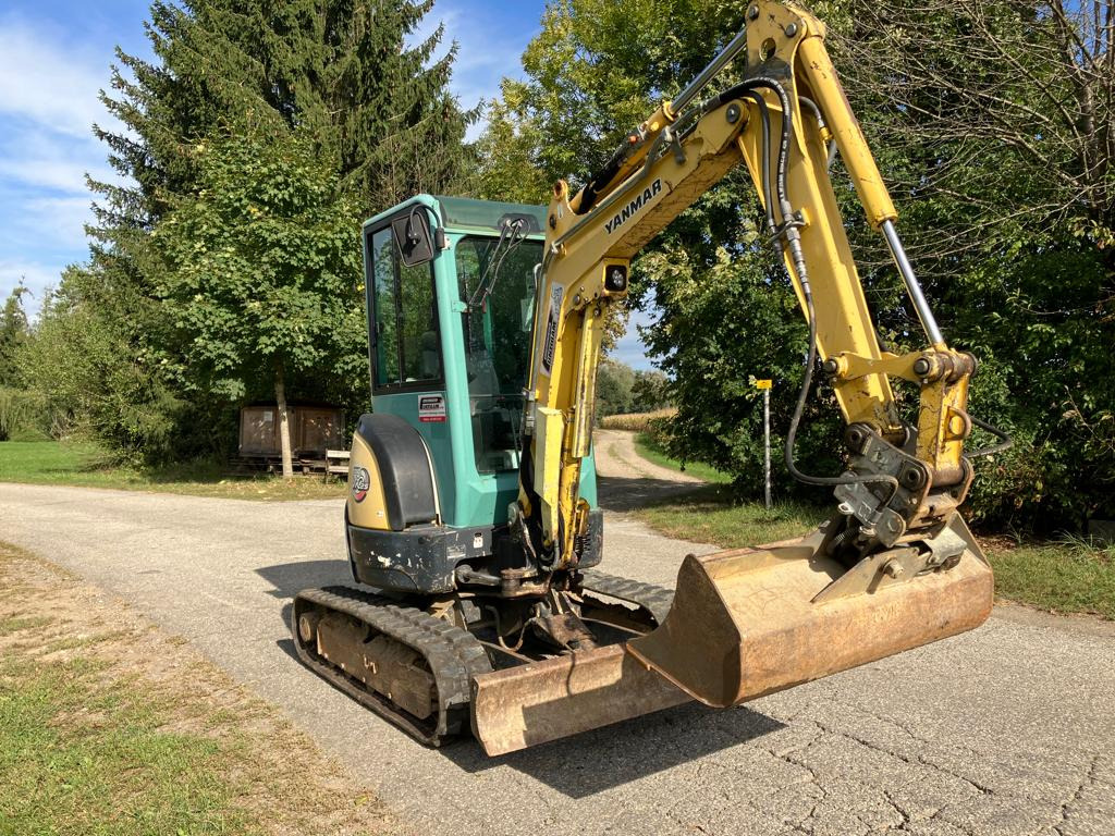 YANMAR VIO 25-4 - Mini excavator: picture 3 YANMAR VIO 25-4 - Mini excavator: picture 3