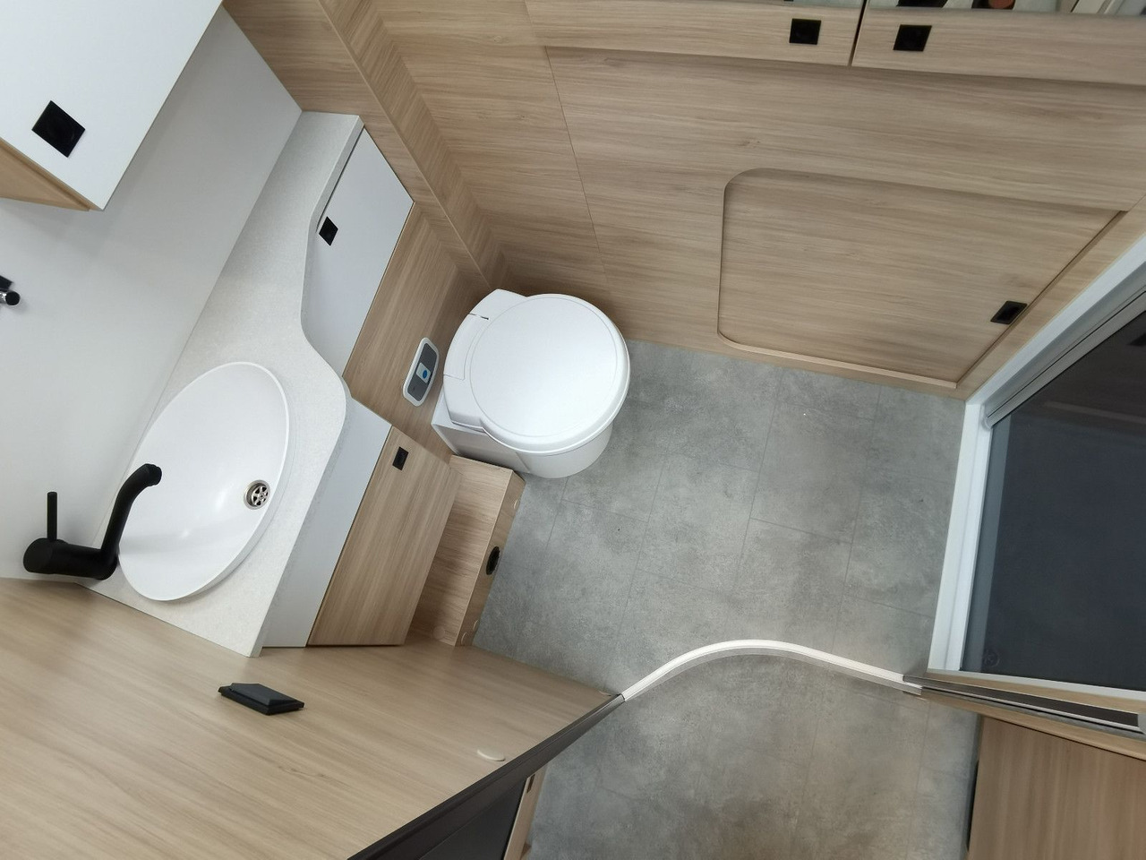 Semi-integrated motorhome Chausson 640 ULTIMATE / -2026- / XX-HUBBETT / DRIVE-PAKET: picture 21 Semi-integrated motorhome Chausson 640 ULTIMATE / -2026- / XX-HUBBETT / DRIVE-PAKET: picture 21