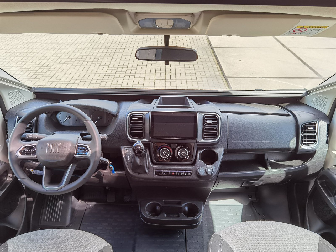 Semi-integrated motorhome Chausson 640 ULTIMATE / -2026- / XX-HUBBETT / DRIVE-PAKET: picture 12 Semi-integrated motorhome Chausson 640 ULTIMATE / -2026- / XX-HUBBETT / DRIVE-PAKET: picture 12